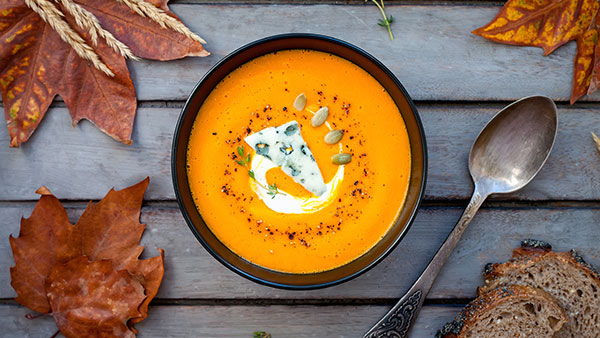 Kürbissuppe mit Ingwer und Kokosmilch